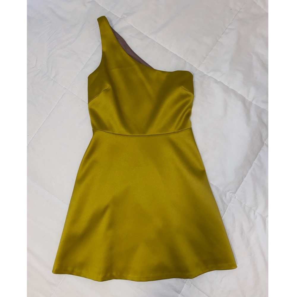 URBAN OUTFITTERS ONE SHOULDER DRESS